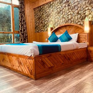 Deluxe Queen Room Two Queen Beds